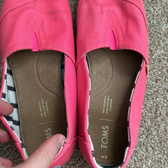 Toms - Picture 6 of 7